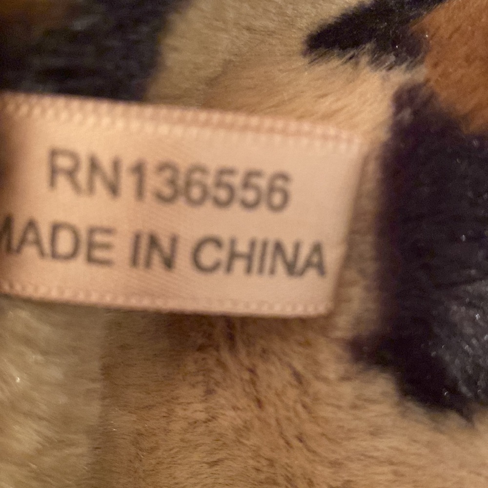 Faux Animal Print Infinity Fur Scarf • NWOT - Picture 4 of 8
